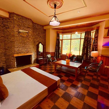 Woods Villa- A Luxury Mountains View Cottages Manāli Buitenkant foto