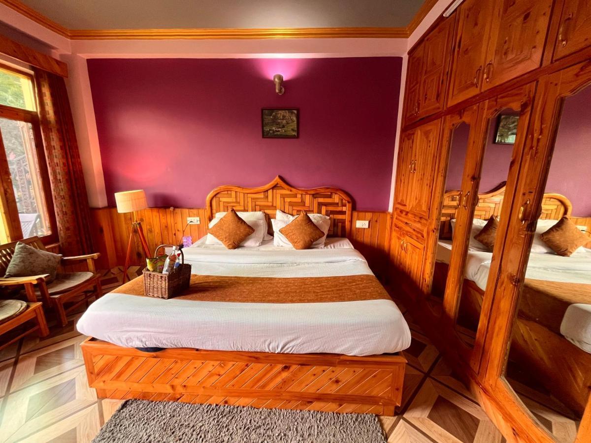 Woods Villa- A Luxury Mountains View Cottages Manāli Buitenkant foto