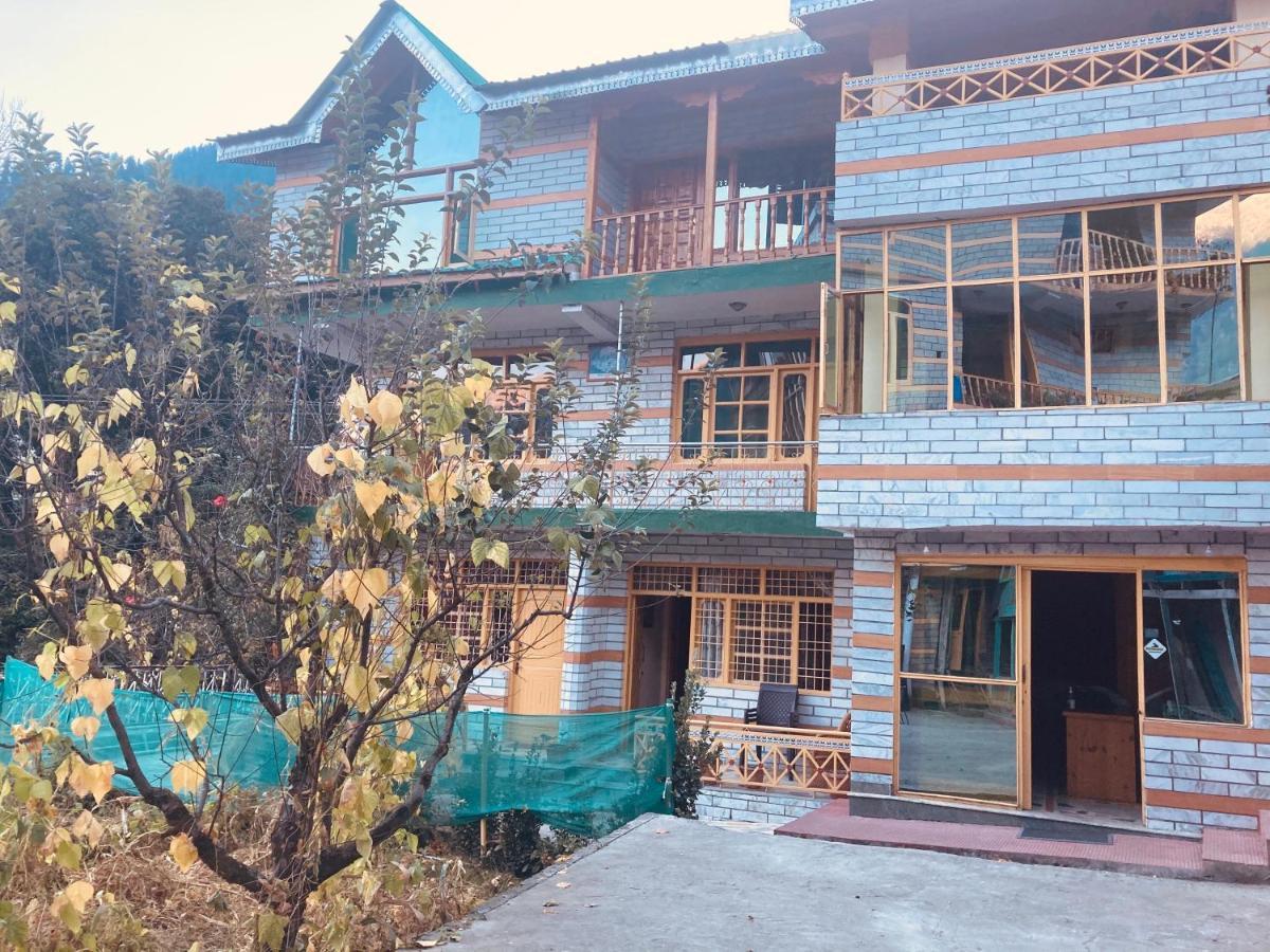Woods Villa- A Luxury Mountains View Cottages Manāli Buitenkant foto