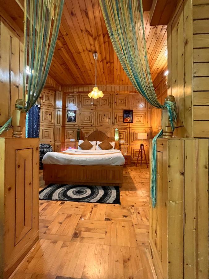 Woods Villa- A Luxury Mountains View Cottages Manāli Buitenkant foto