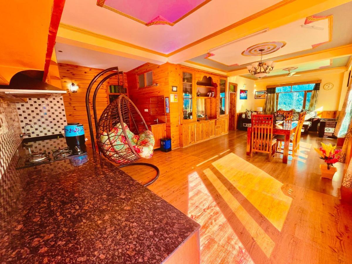 Woods Villa- A Luxury Mountains View Cottages Manāli Buitenkant foto