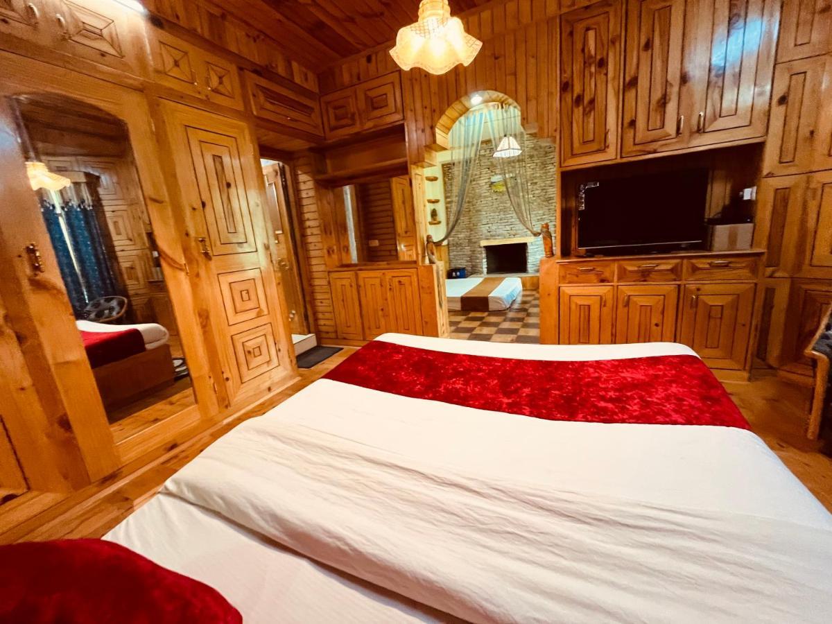 Woods Villa- A Luxury Mountains View Cottages Manāli Buitenkant foto